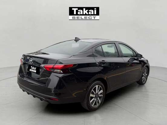 NISSAN-VERSA-2023