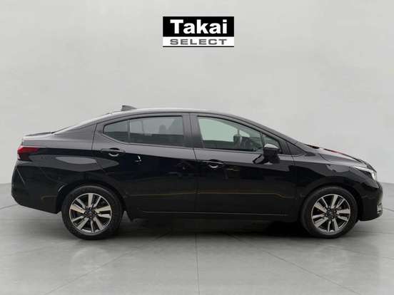 NISSAN-VERSA-2023