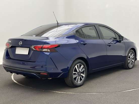 NISSAN-VERSA-2023