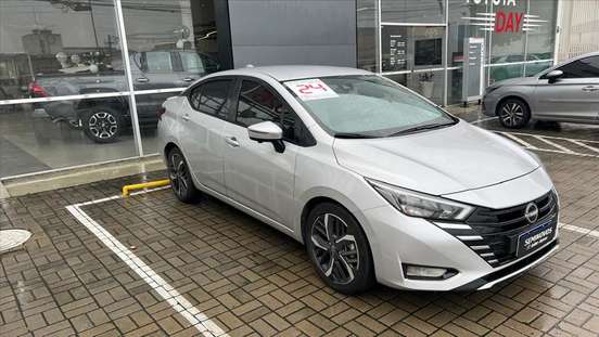 NISSAN-VERSA-2023