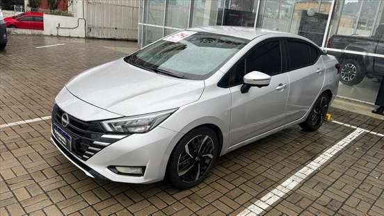 NISSAN-VERSA-2023