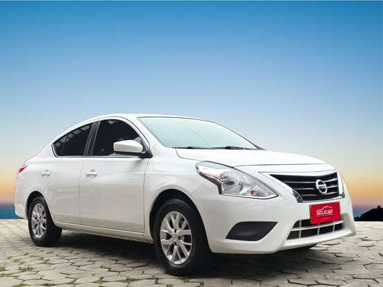 NISSAN-VERSA-2015