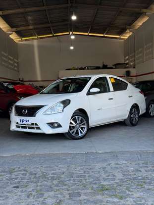 NISSAN-VERSA-2017