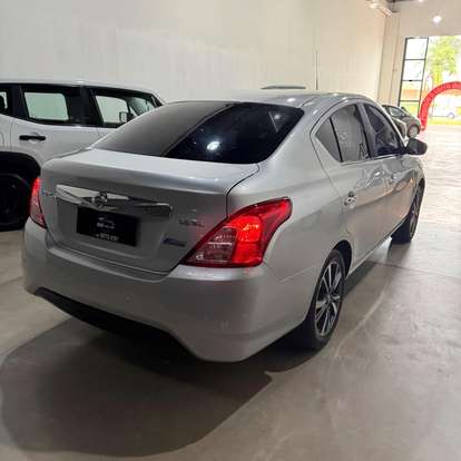 NISSAN-VERSA-2018