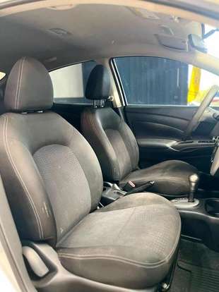 NISSAN-VERSA-2017