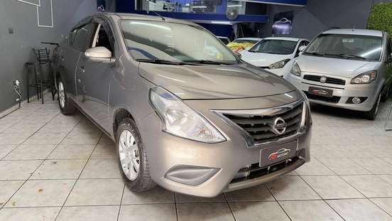 NISSAN-VERSA-2018