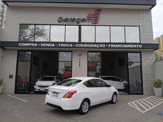 NISSAN-VERSA-2018