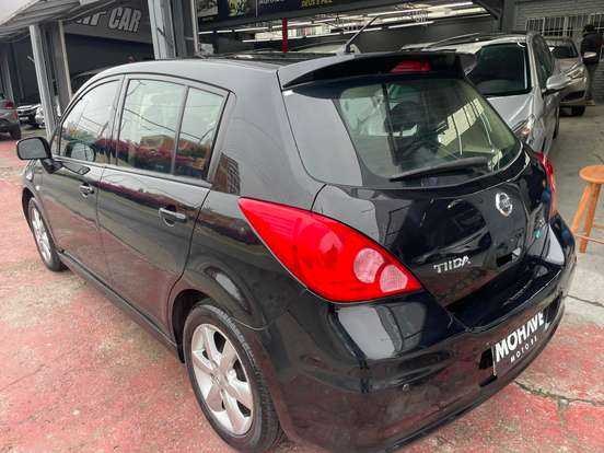 NISSAN-TIIDA-2011