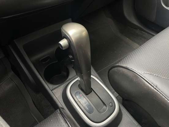 NISSAN-TIIDA-2011