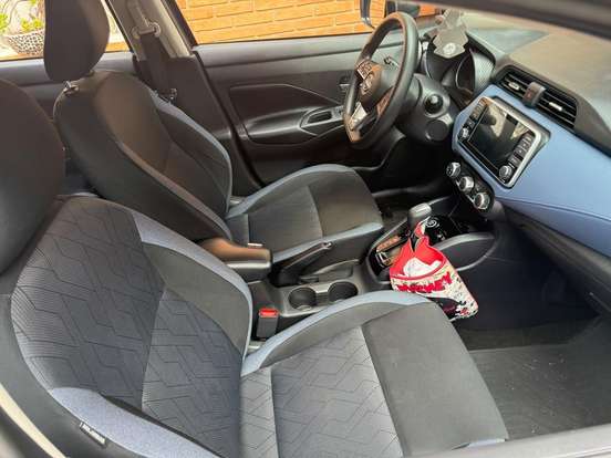 NISSAN-VERSA-2023