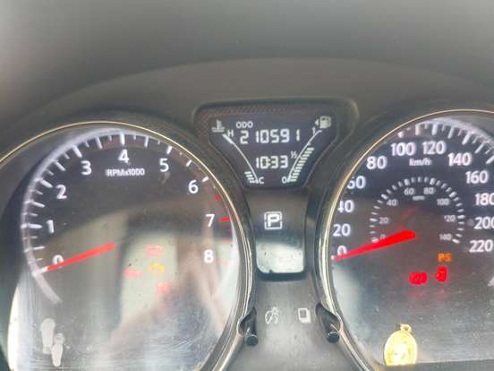 NISSAN-VERSA-2020