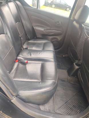 NISSAN-VERSA-2020