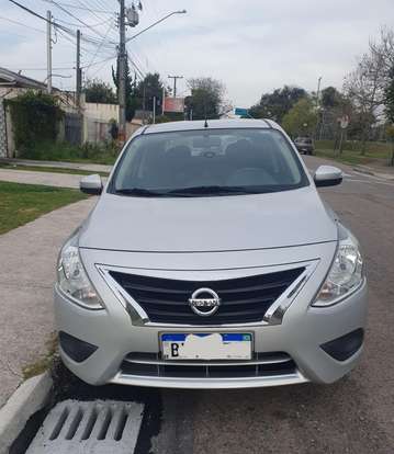NISSAN-VERSA-2019