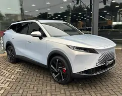 OMODA 7 1.5 TGDI PHEV PRESTIGE DHT OMODA 7 1.5 TGDI PHEV PRESTIGE DHT