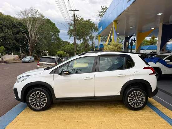 PEUGEOT-2008-2019