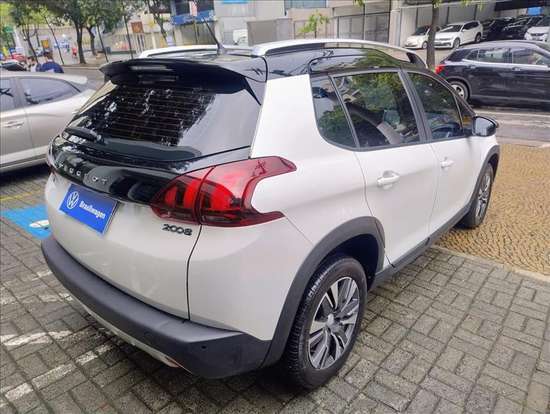 PEUGEOT-2008-2022