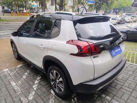 PEUGEOT-2008-2022