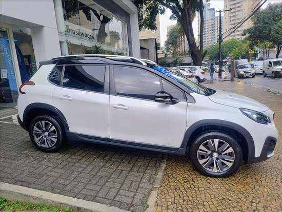 PEUGEOT-2008-2022