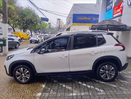 PEUGEOT-2008-2022
