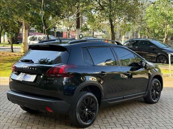 PEUGEOT-2008-2022