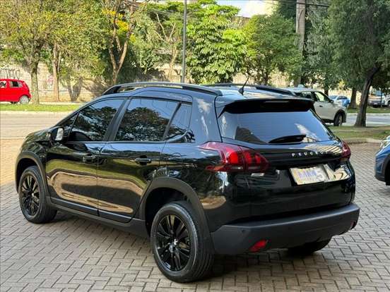 PEUGEOT-2008-2022