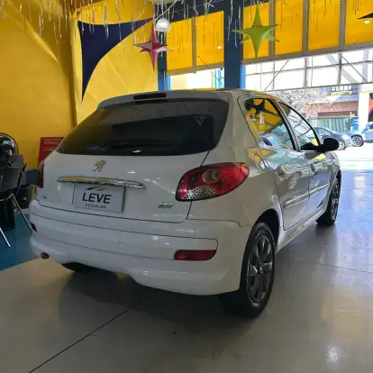 PEUGEOT-207-2014