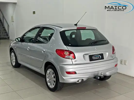 PEUGEOT-207-2011