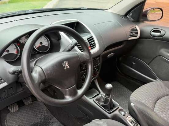 PEUGEOT-207-2012