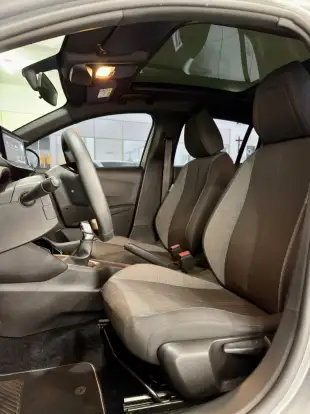 PEUGEOT-208-2023