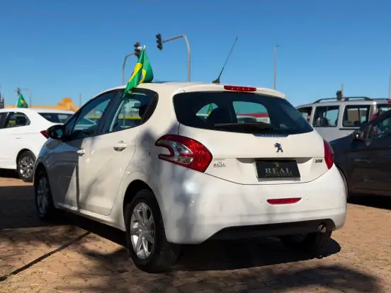 PEUGEOT-208-2014