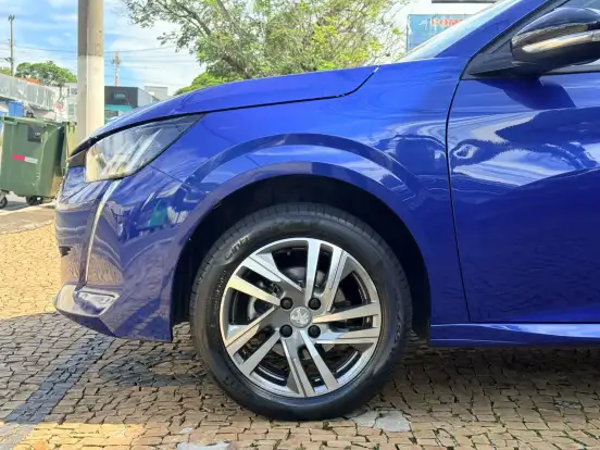 PEUGEOT-208-2022