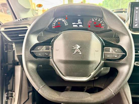 PEUGEOT-208-2023