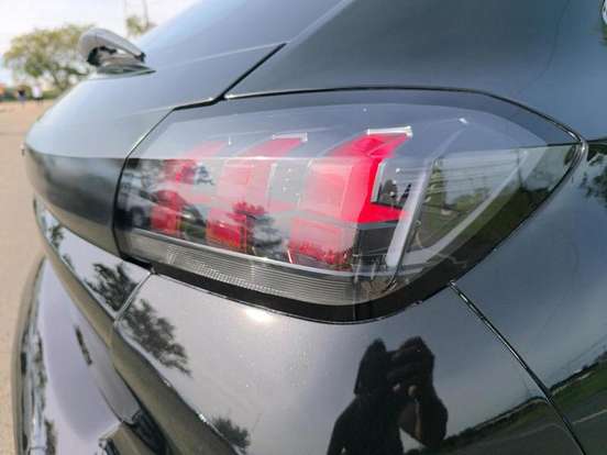 PEUGEOT-208-2023
