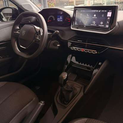 PEUGEOT-208-2025