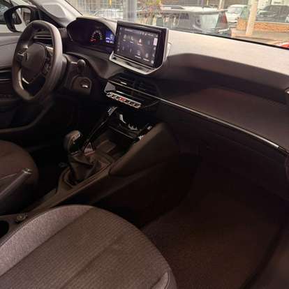 PEUGEOT-208-2025