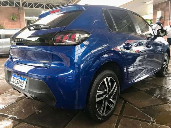 PEUGEOT-208-2024