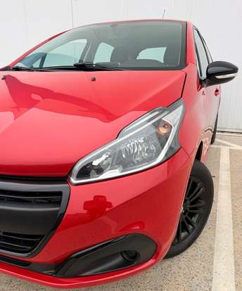 PEUGEOT-208-2017