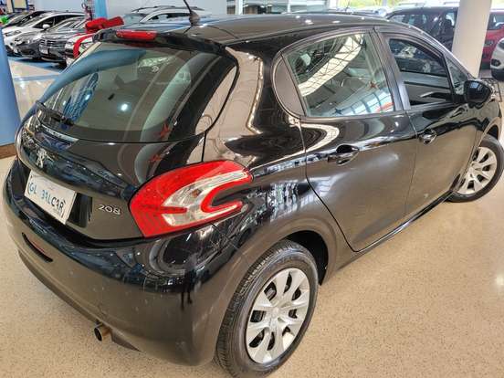 PEUGEOT-208-2014