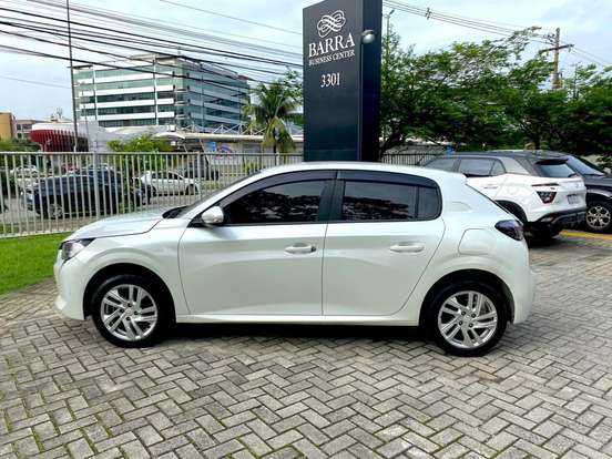 PEUGEOT-208-2022