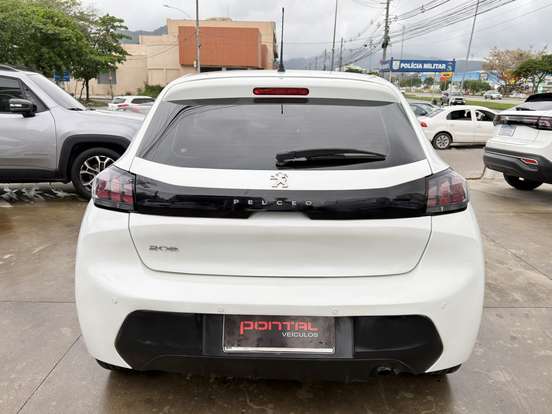 PEUGEOT-208-2022