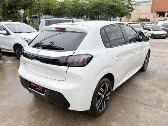 PEUGEOT-208-2022