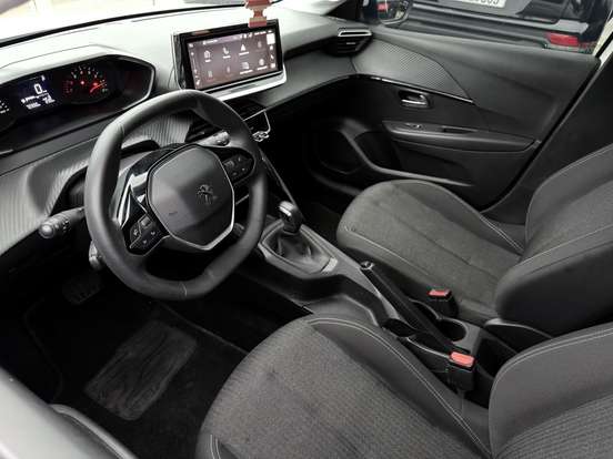 PEUGEOT-208-2022