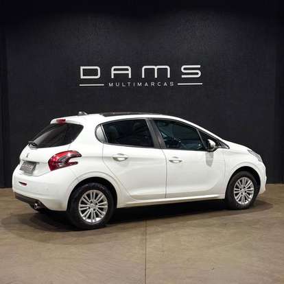 PEUGEOT-208-2016