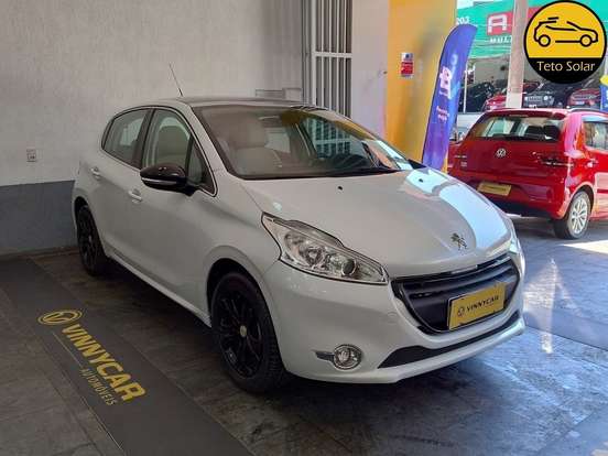 PEUGEOT-208-1.6 GRIFFE 16V FLEX 4P AUTOMÁTICO PEUGEOT-208-2015