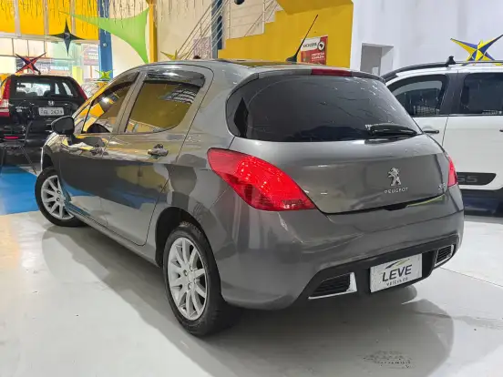 PEUGEOT-308-2011