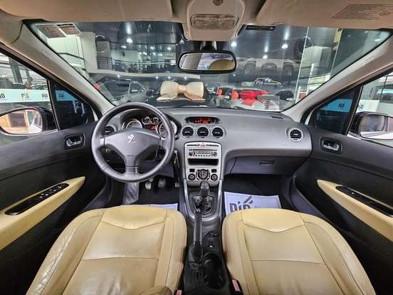 PEUGEOT-308-2012