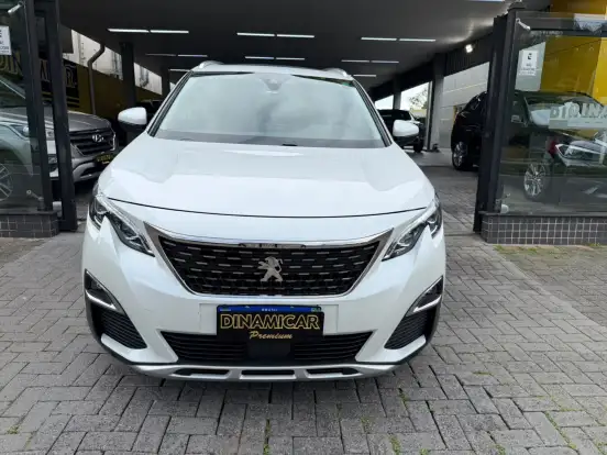 PEUGEOT-5008-2018