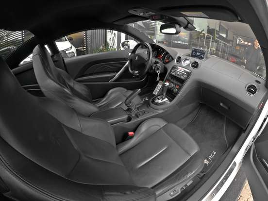 PEUGEOT-RCZ-2014
