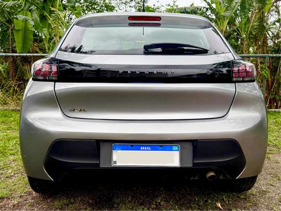 PEUGEOT-208-2022