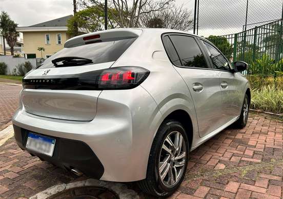 PEUGEOT-208-2022